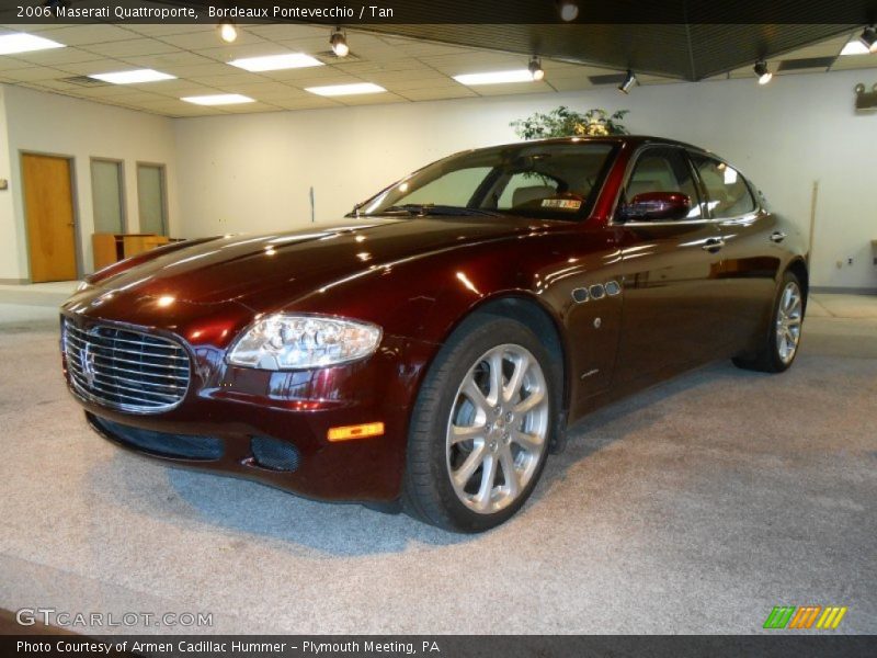 Front 3/4 View of 2006 Quattroporte 