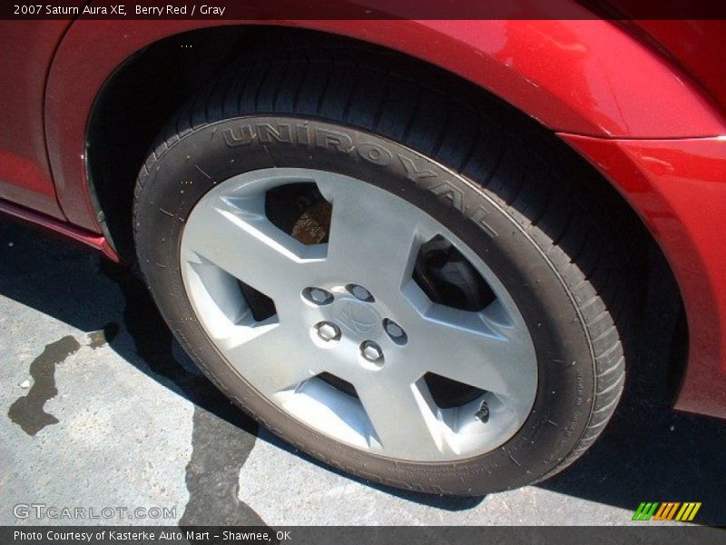 Berry Red / Gray 2007 Saturn Aura XE