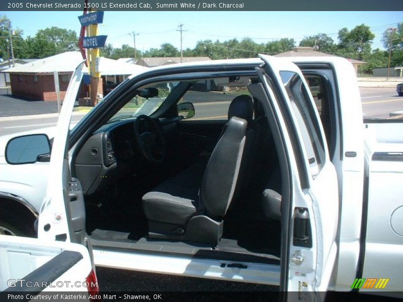 Summit White / Dark Charcoal 2005 Chevrolet Silverado 1500 LS Extended Cab