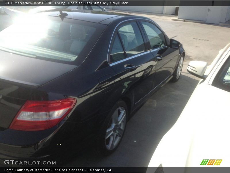 Obsidian Black Metallic / Grey/Black 2010 Mercedes-Benz C 300 Luxury