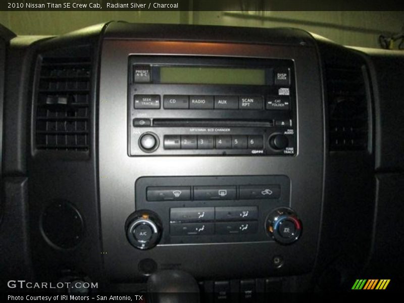 Radiant Silver / Charcoal 2010 Nissan Titan SE Crew Cab