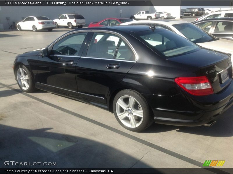 Obsidian Black Metallic / Grey/Black 2010 Mercedes-Benz C 300 Luxury