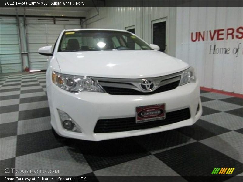 Super White / Ivory 2012 Toyota Camry XLE