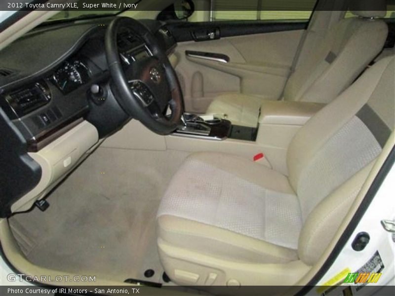 Super White / Ivory 2012 Toyota Camry XLE