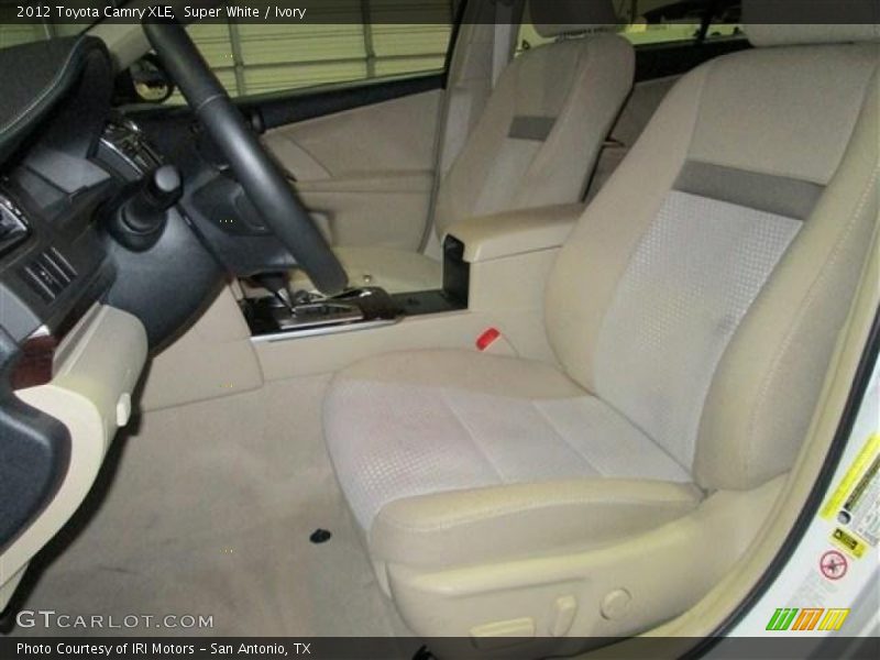 Super White / Ivory 2012 Toyota Camry XLE