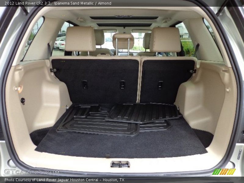 Ipanema Sand Metallic / Almond 2012 Land Rover LR2 3.2