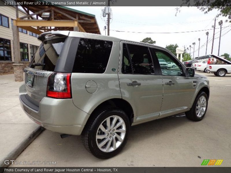 Ipanema Sand Metallic / Almond 2012 Land Rover LR2 3.2