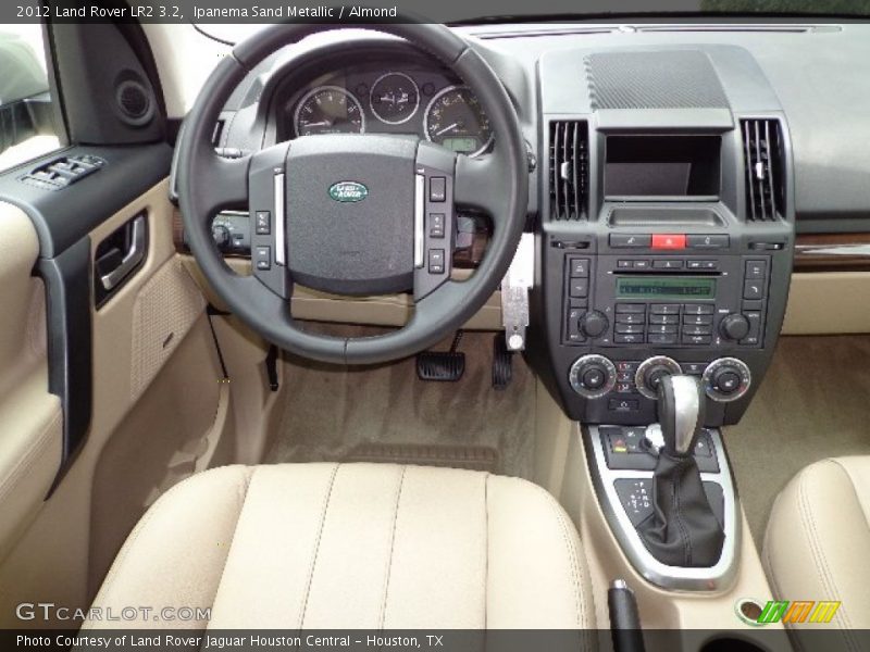 Ipanema Sand Metallic / Almond 2012 Land Rover LR2 3.2