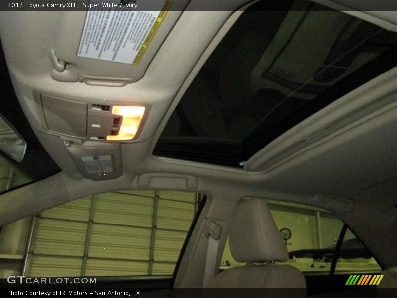 Super White / Ivory 2012 Toyota Camry XLE