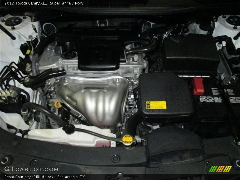 Super White / Ivory 2012 Toyota Camry XLE
