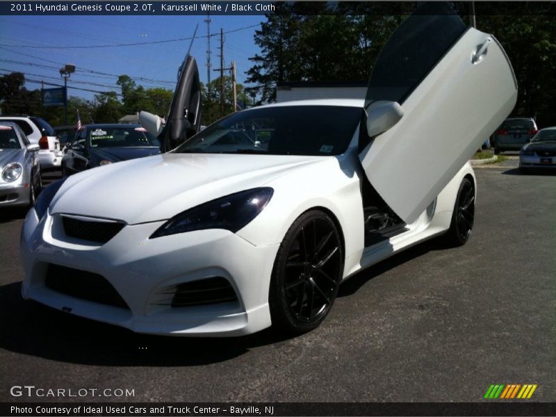 Karussell White / Black Cloth 2011 Hyundai Genesis Coupe 2.0T