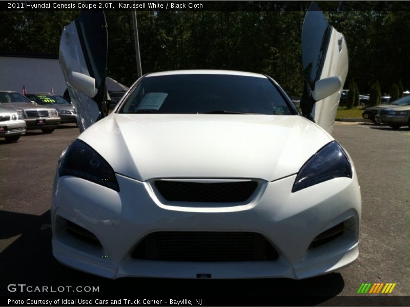 Karussell White / Black Cloth 2011 Hyundai Genesis Coupe 2.0T