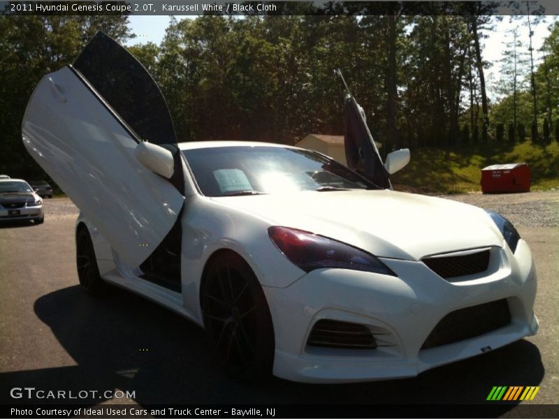 Karussell White / Black Cloth 2011 Hyundai Genesis Coupe 2.0T