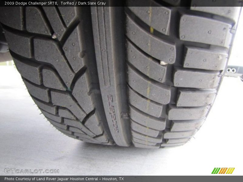 TorRed / Dark Slate Gray 2009 Dodge Challenger SRT8