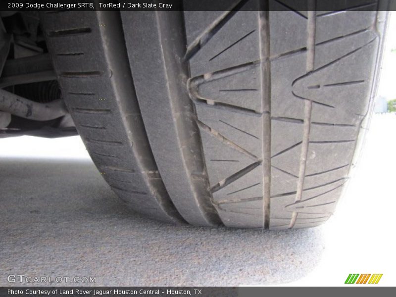TorRed / Dark Slate Gray 2009 Dodge Challenger SRT8