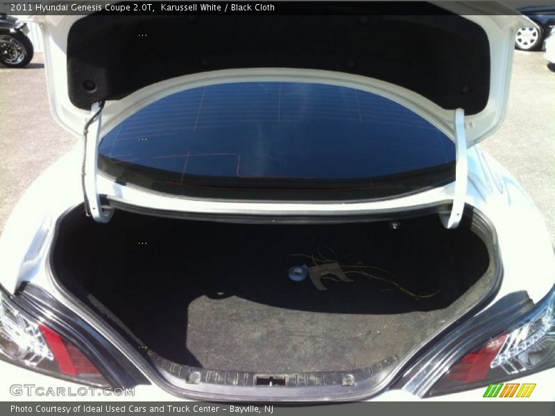 Karussell White / Black Cloth 2011 Hyundai Genesis Coupe 2.0T