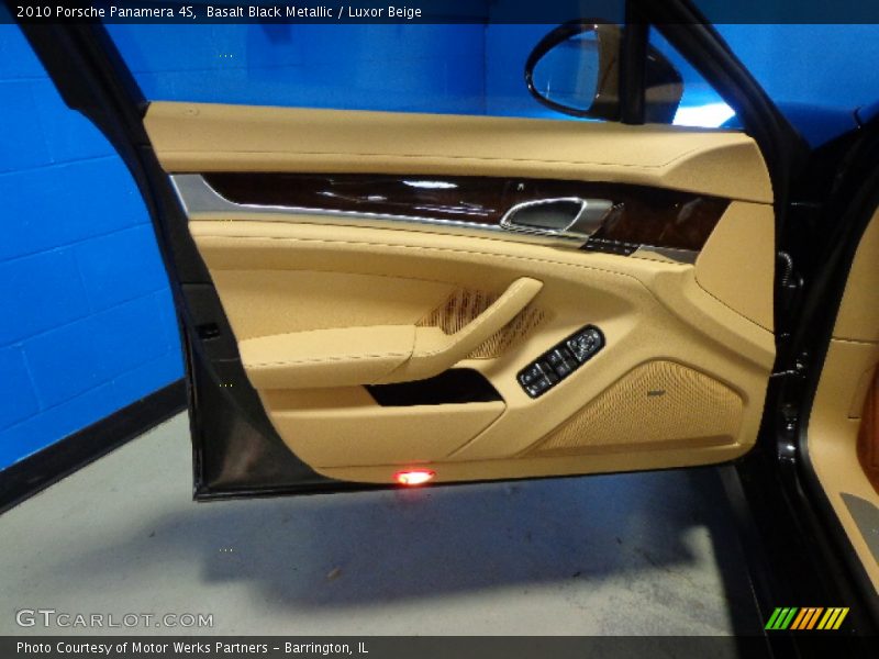 Basalt Black Metallic / Luxor Beige 2010 Porsche Panamera 4S