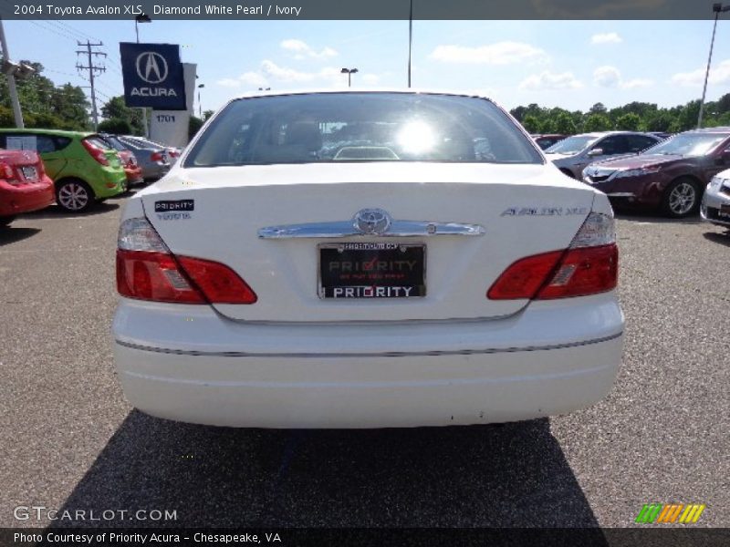 Diamond White Pearl / Ivory 2004 Toyota Avalon XLS