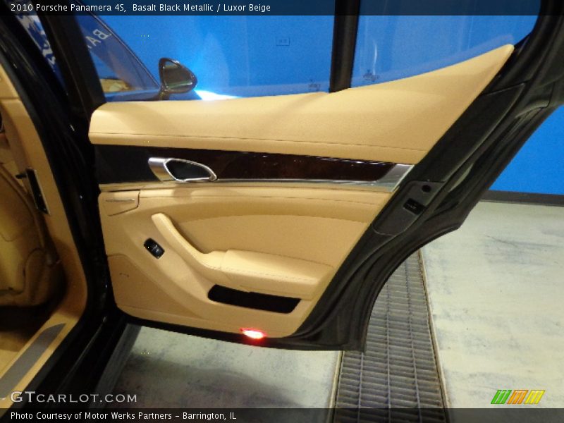 Basalt Black Metallic / Luxor Beige 2010 Porsche Panamera 4S