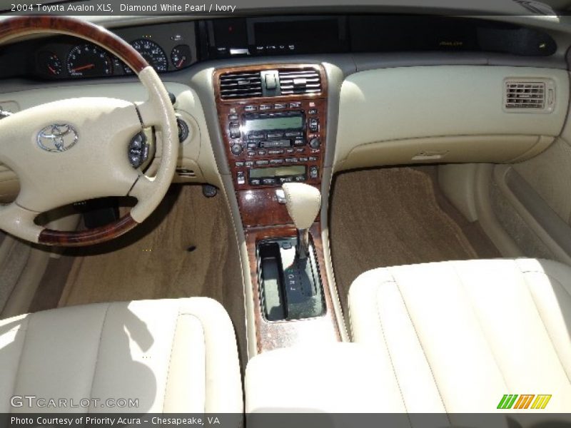 Diamond White Pearl / Ivory 2004 Toyota Avalon XLS