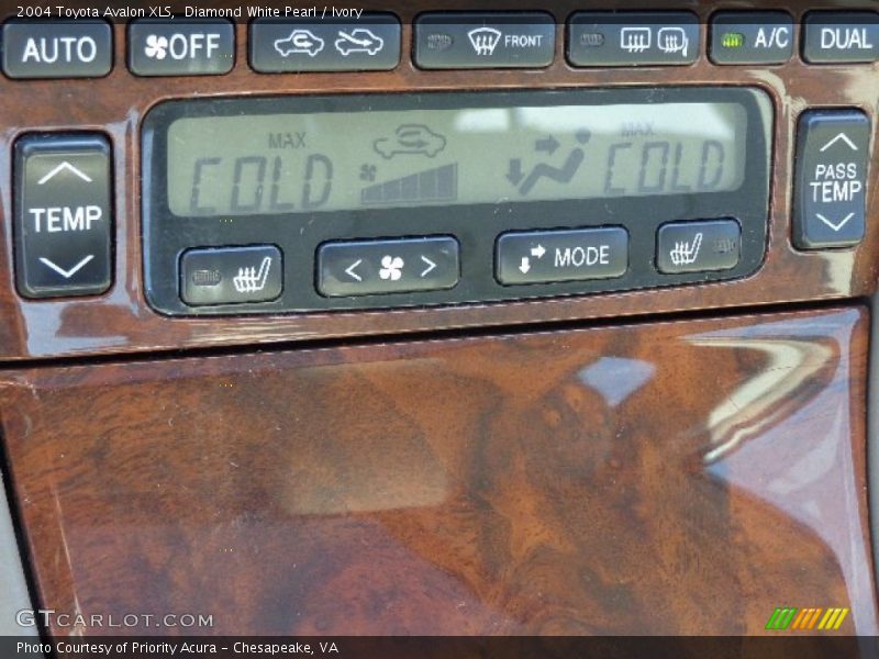 Diamond White Pearl / Ivory 2004 Toyota Avalon XLS