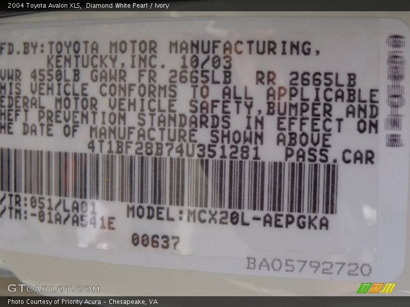 Diamond White Pearl / Ivory 2004 Toyota Avalon XLS