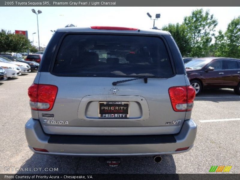 Phantom Gray Pearl / Light Charcoal 2005 Toyota Sequoia SR5
