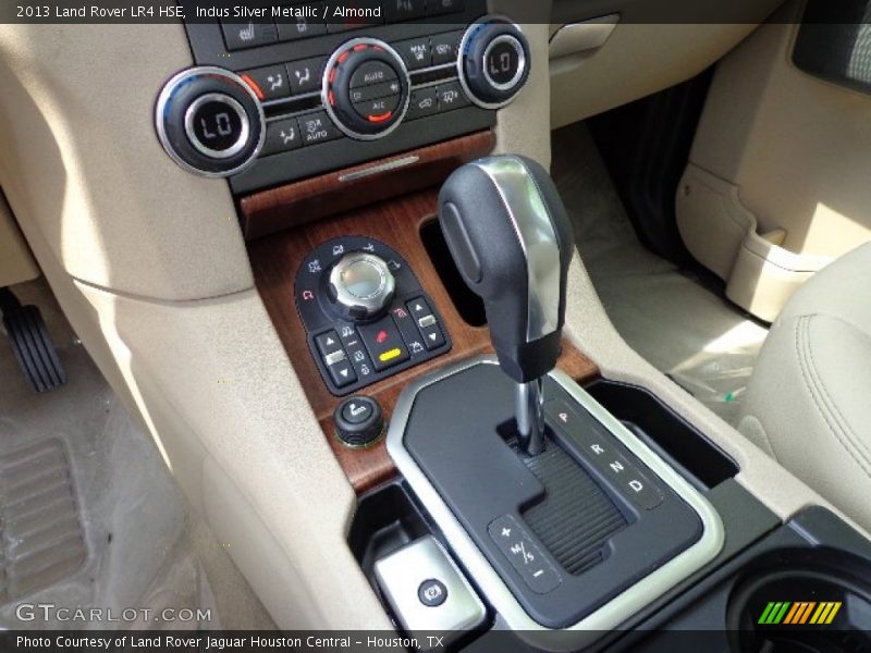 Indus Silver Metallic / Almond 2013 Land Rover LR4 HSE