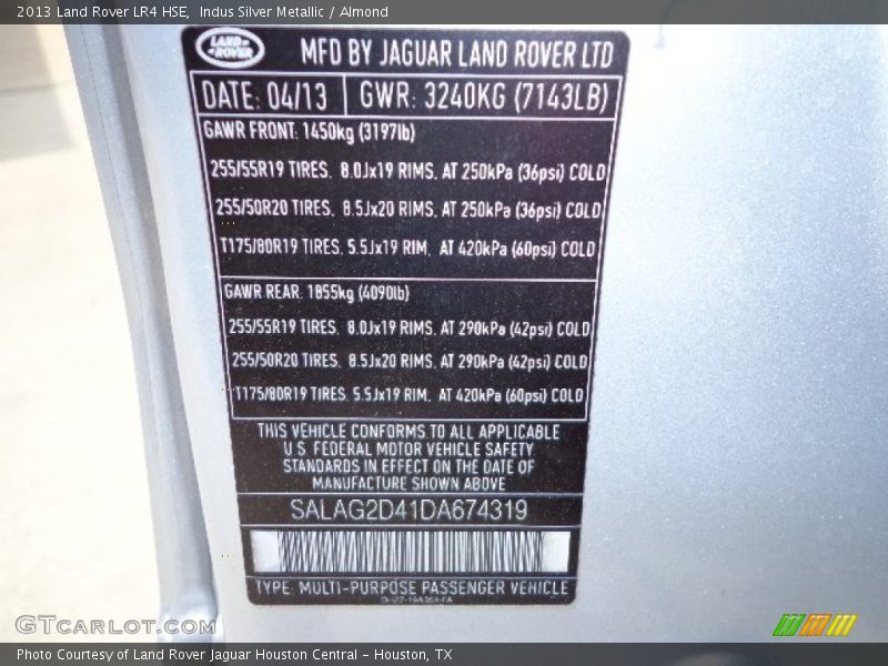 Indus Silver Metallic / Almond 2013 Land Rover LR4 HSE