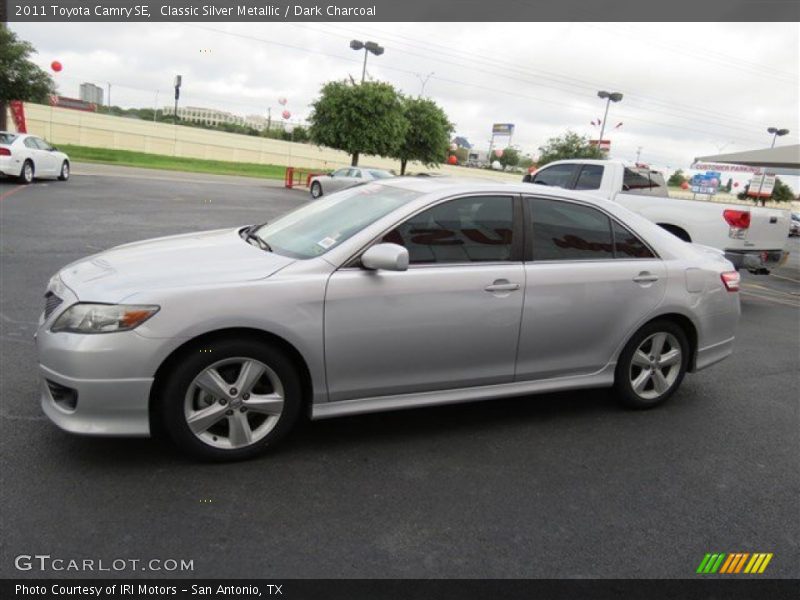 Classic Silver Metallic / Dark Charcoal 2011 Toyota Camry SE