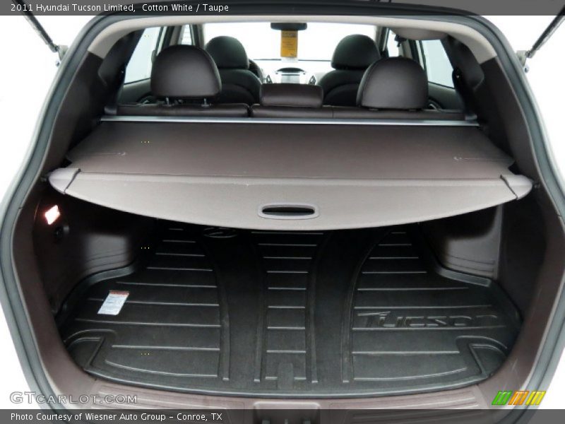 Cotton White / Taupe 2011 Hyundai Tucson Limited