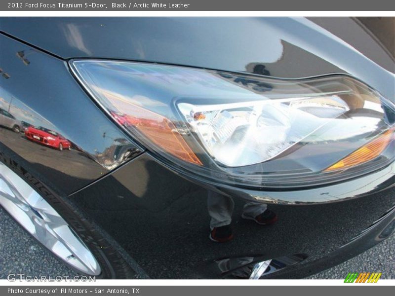 Black / Arctic White Leather 2012 Ford Focus Titanium 5-Door