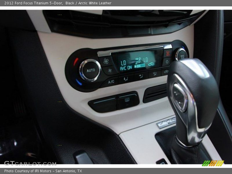 Black / Arctic White Leather 2012 Ford Focus Titanium 5-Door