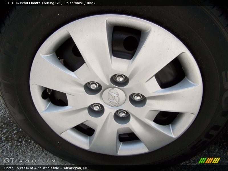 Polar White / Black 2011 Hyundai Elantra Touring GLS