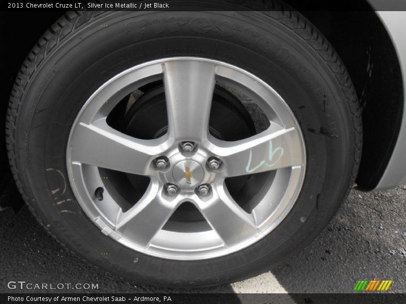 Silver Ice Metallic / Jet Black 2013 Chevrolet Cruze LT