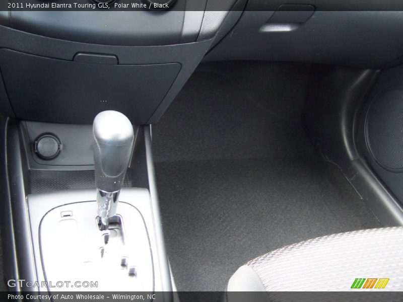 Polar White / Black 2011 Hyundai Elantra Touring GLS