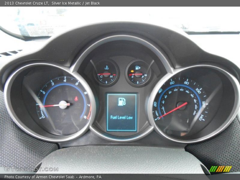 Silver Ice Metallic / Jet Black 2013 Chevrolet Cruze LT