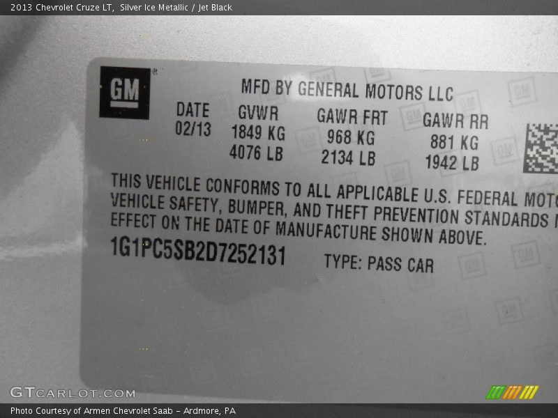 Silver Ice Metallic / Jet Black 2013 Chevrolet Cruze LT