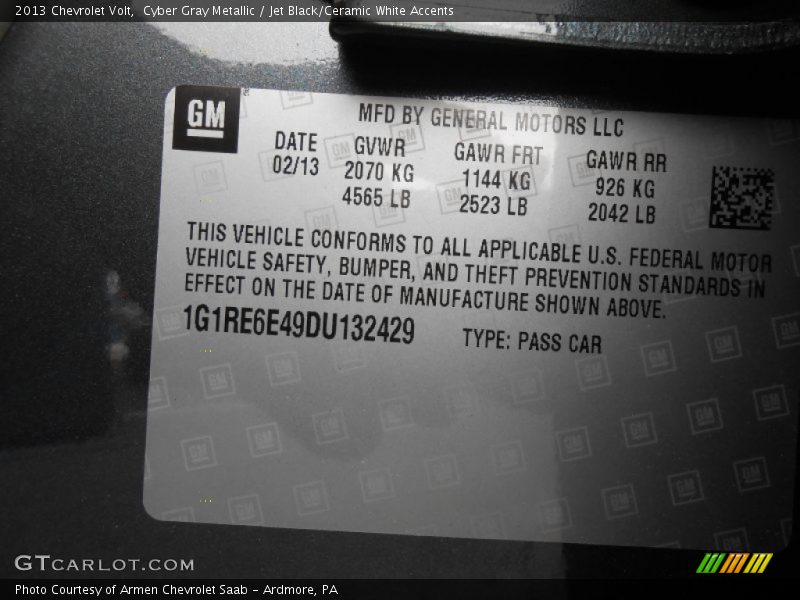 Cyber Gray Metallic / Jet Black/Ceramic White Accents 2013 Chevrolet Volt