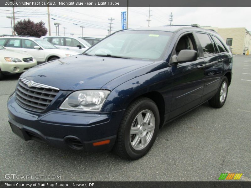 Front 3/4 View of 2006 Pacifica AWD