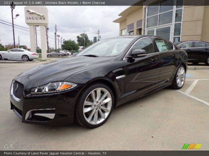 Front 3/4 View of 2013 XF 3.0 AWD