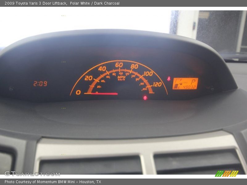 Polar White / Dark Charcoal 2009 Toyota Yaris 3 Door Liftback
