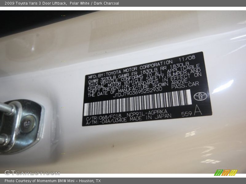 Polar White / Dark Charcoal 2009 Toyota Yaris 3 Door Liftback