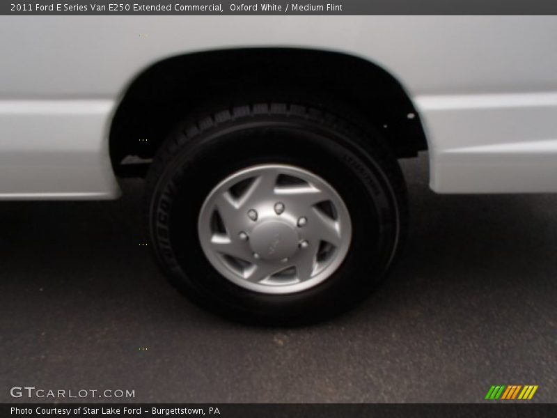 Oxford White / Medium Flint 2011 Ford E Series Van E250 Extended Commercial
