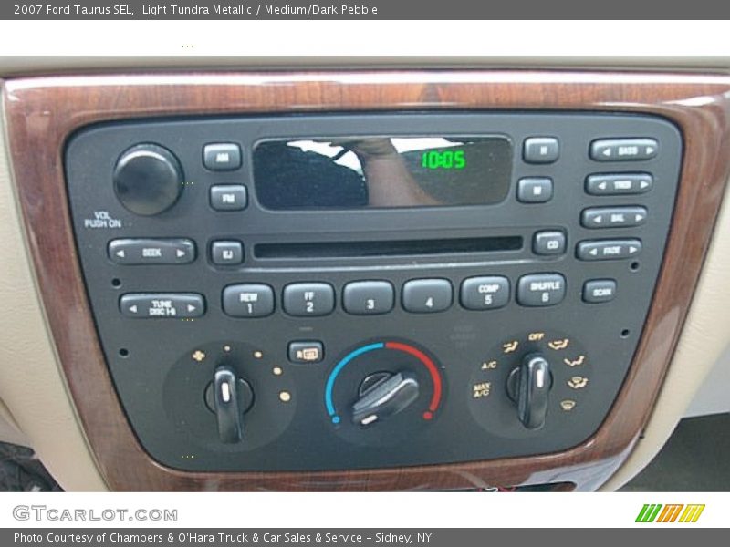 Light Tundra Metallic / Medium/Dark Pebble 2007 Ford Taurus SEL