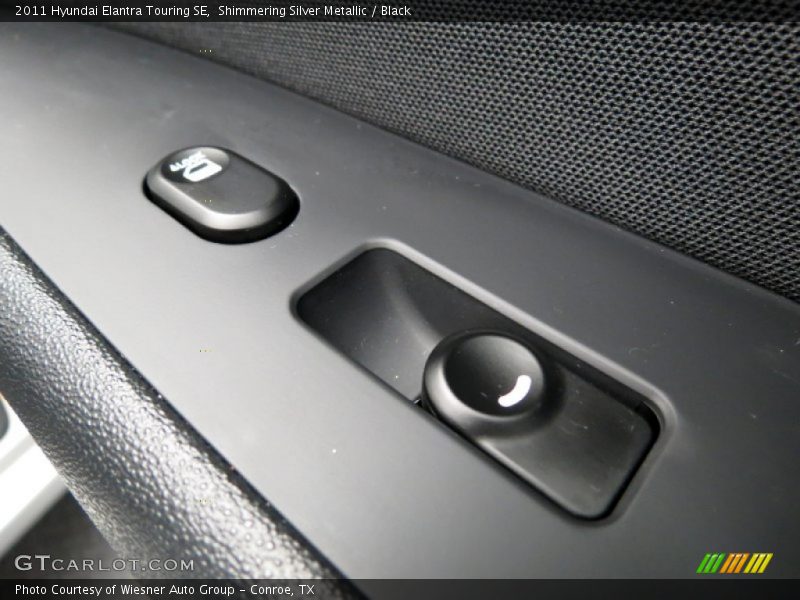 Shimmering Silver Metallic / Black 2011 Hyundai Elantra Touring SE