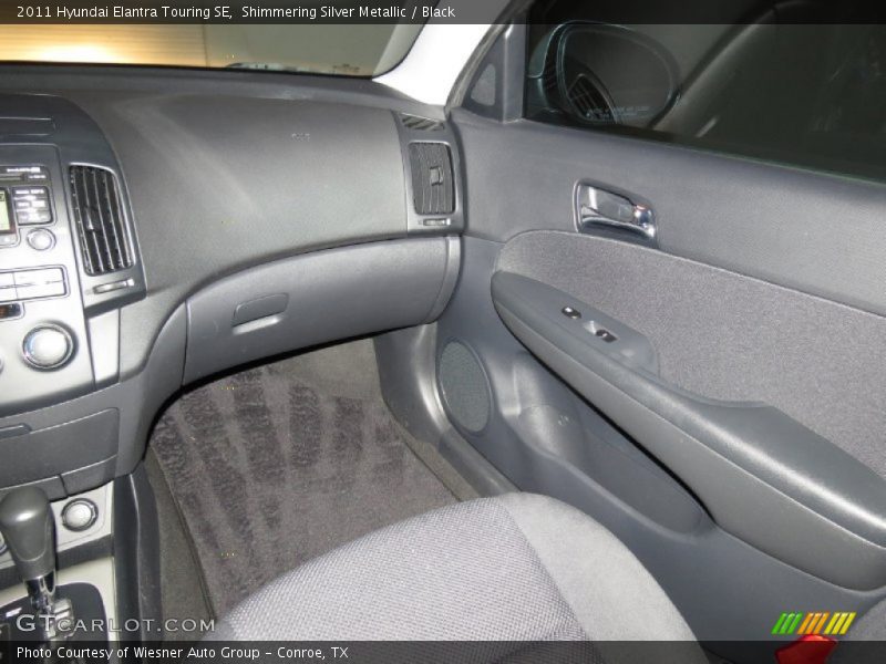 Shimmering Silver Metallic / Black 2011 Hyundai Elantra Touring SE