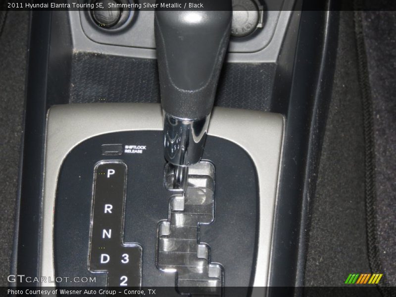 Shimmering Silver Metallic / Black 2011 Hyundai Elantra Touring SE