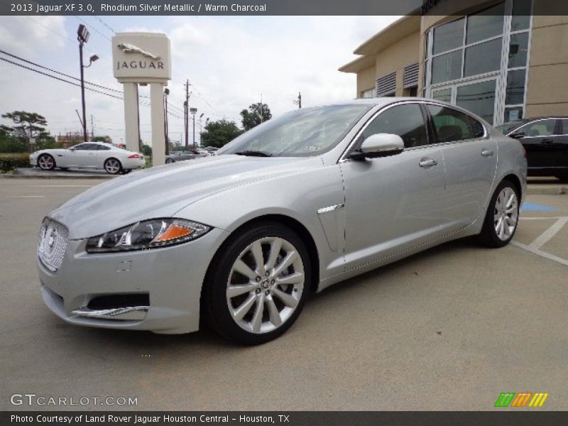 Front 3/4 View of 2013 XF 3.0