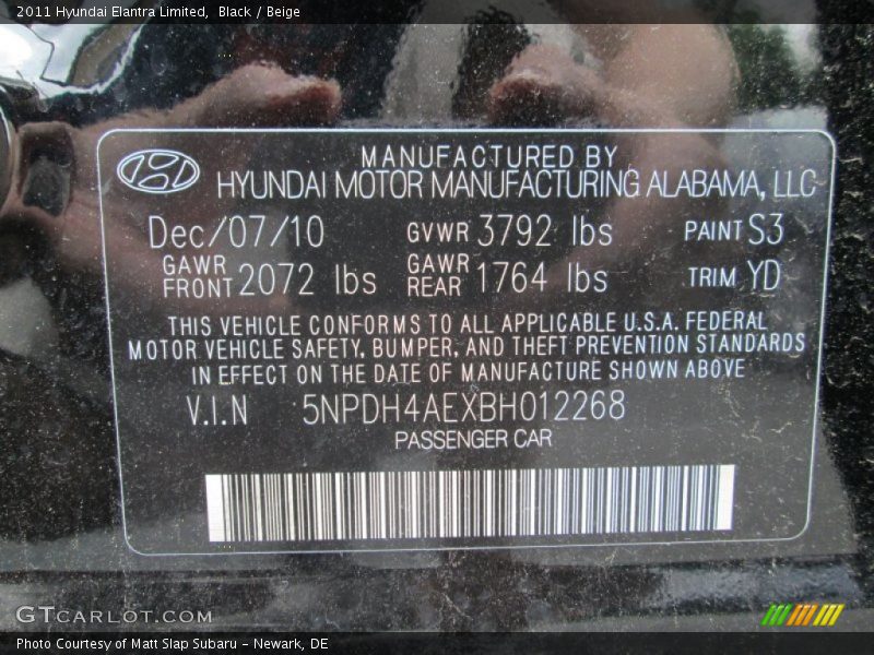 Black / Beige 2011 Hyundai Elantra Limited